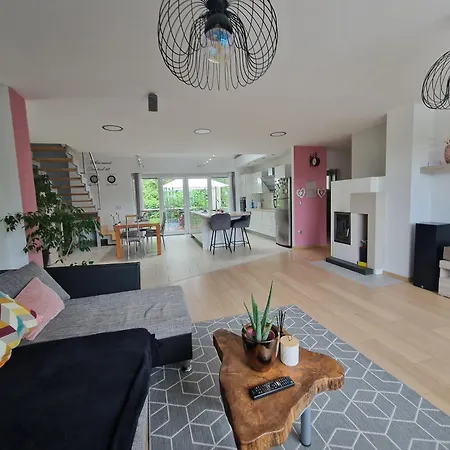 Hisa Pod Gozdom Apartment *