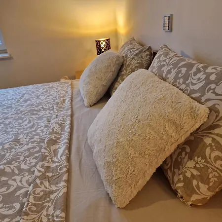 Apartman Hisa Pod Gozdom *