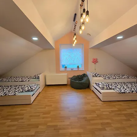 Hisa Pod Gozdom Apartman *