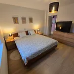 Hisa Pod Gozdom Apartamento *